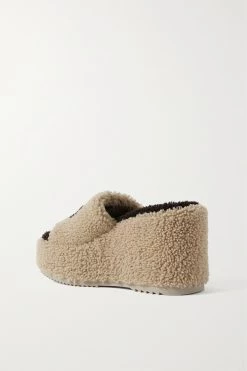 GUCCI Elea Pantoletten Aus Shearling Mit Intarsienlogo Und Plateau ,Beige -Gucci Verkäufe w920 q60 1218