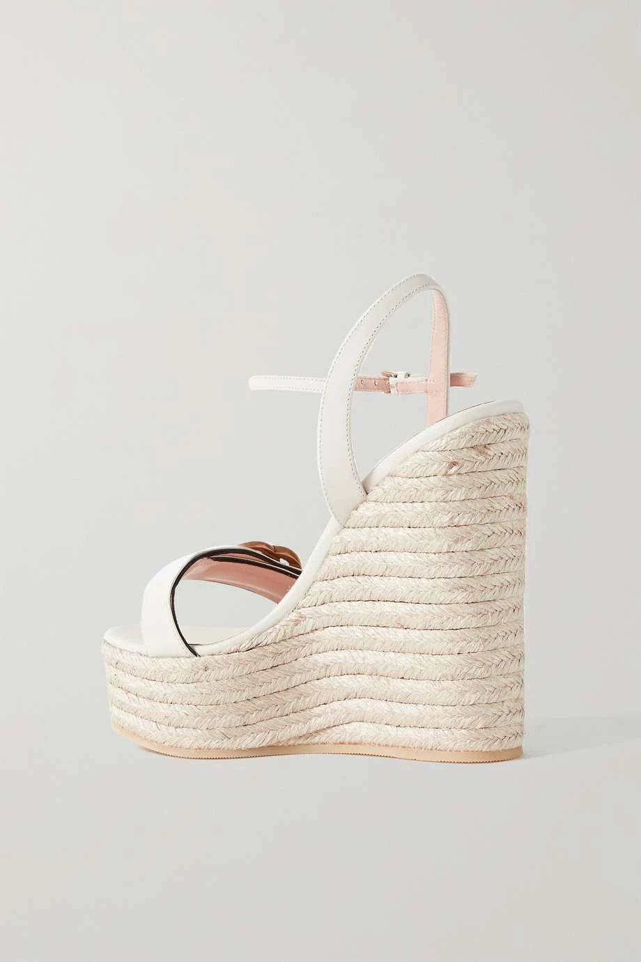 GUCCI Aitana Espadrille-Wedges Aus Leder Mit Logoverzierung ,Weiß 3 GUCCI Aitana Espadrille-Wedges Aus Leder Mit Logoverzierung ,Weiß – Bild 3