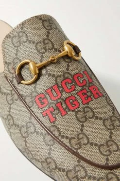 GUCCI Princetown Slippers Aus Beschichtetem Canvas Mit Print Und Horsebit-Detail ,Grau -Gucci Verkäufe w920 q60 1441