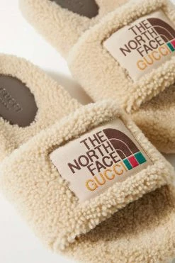GUCCI + The North Face Sideline Pantoletten Aus Shearling Mit Logoapplikation ,Beige -Gucci Verkäufe w920 q60 1542