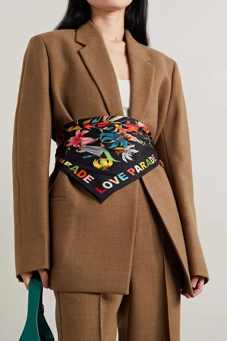 GUCCI Love Parade Tuch Aus Bedrucktem Seiden-Twill ,Schwarz 2 GUCCI Love Parade Tuch Aus Bedrucktem Seiden-Twill ,Schwarz – Bild 2