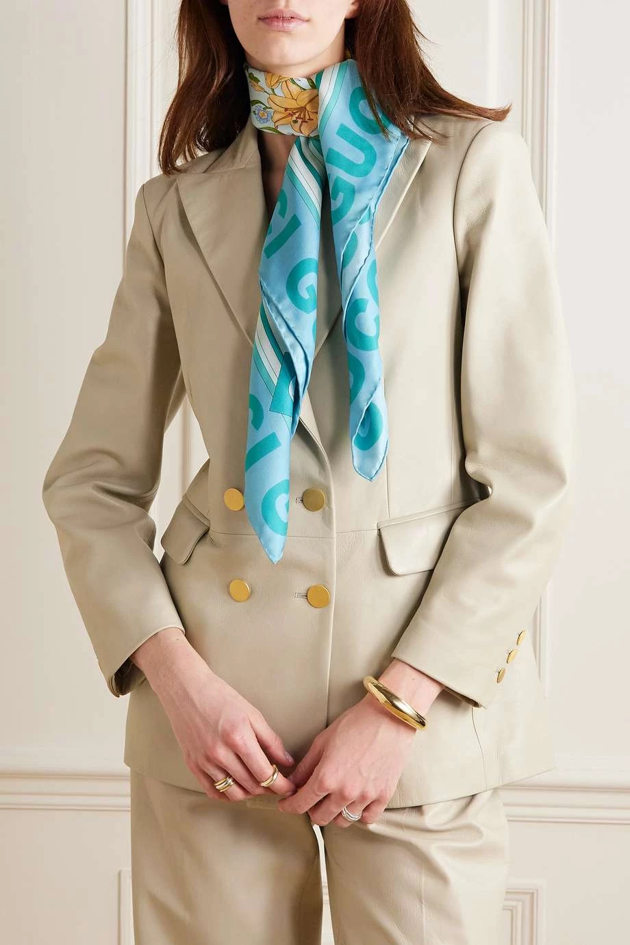 GUCCI Tuch Aus Bedrucktem Seiden-Twill ,Blau 2 GUCCI Tuch Aus Bedrucktem Seiden-Twill ,Blau – Bild 2