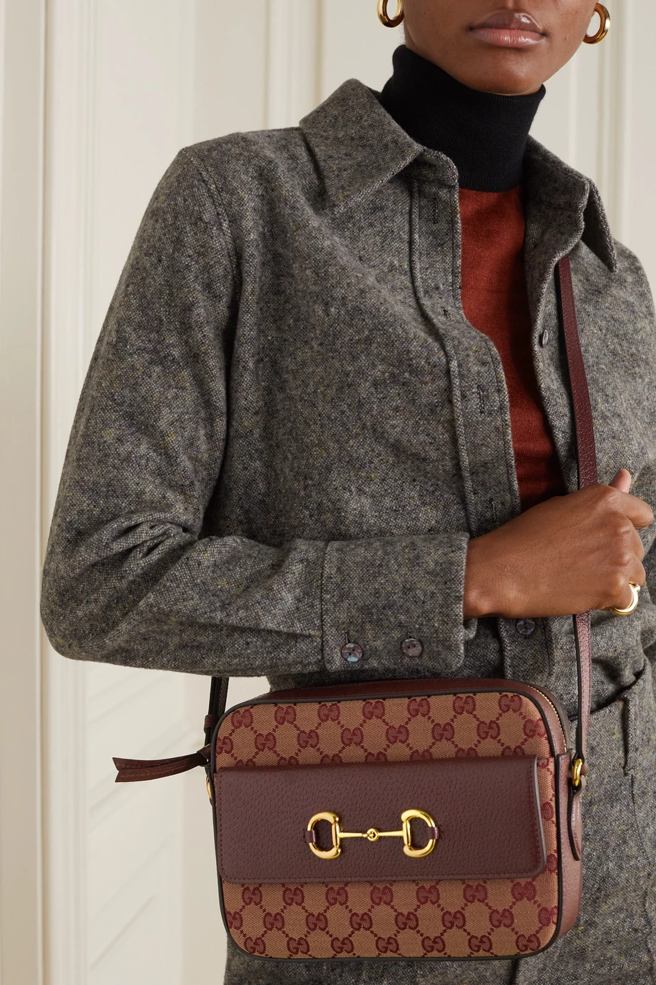 GUCCI Horsebit 1955 Kleine Schultertasche Aus Canvas Mit Lederbesätzen ,Burgunder 2 GUCCI Horsebit 1955 Kleine Schultertasche Aus Canvas Mit Lederbesätzen ,Burgunder – Bild 2