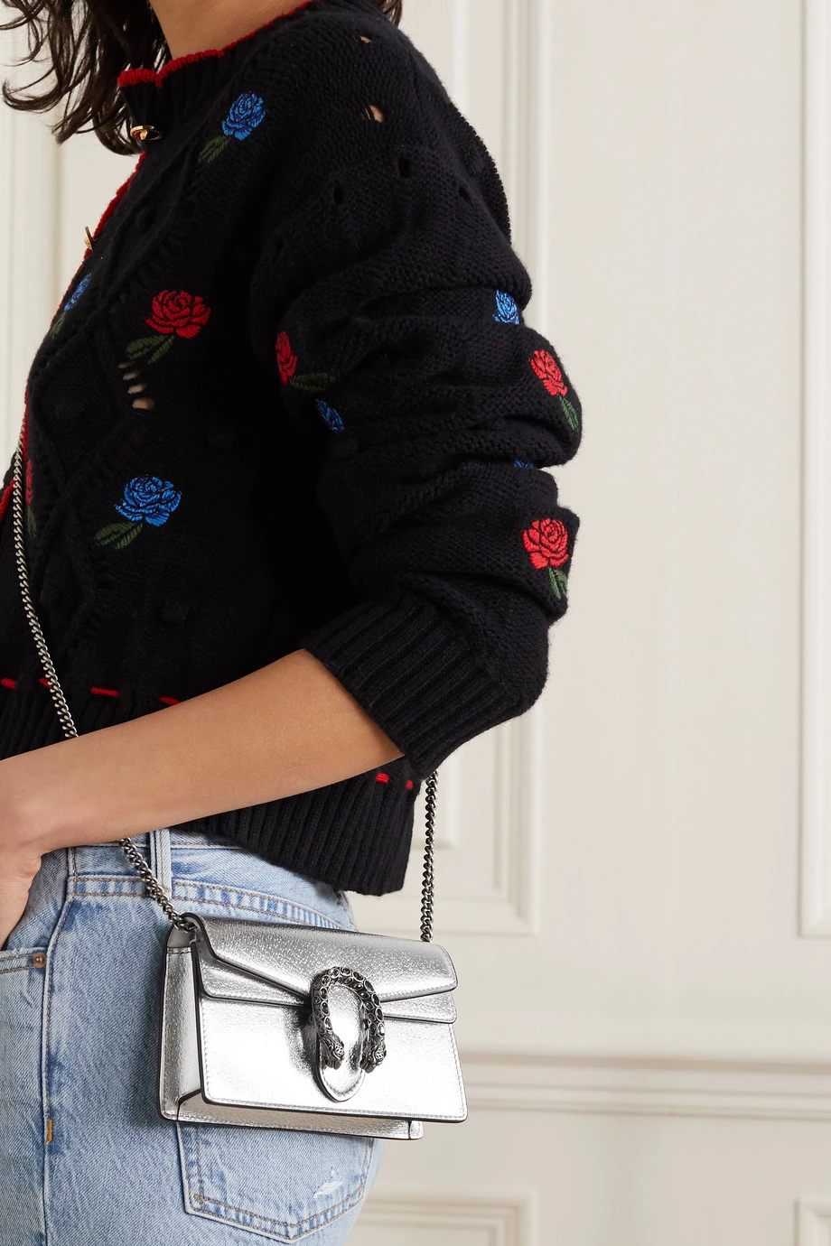 GUCCI Dionysus Super Mini Schultertasche Aus Metallic-Leder ,Silber 2 GUCCI Dionysus Super Mini Schultertasche Aus Metallic-Leder ,Silber – Bild 2