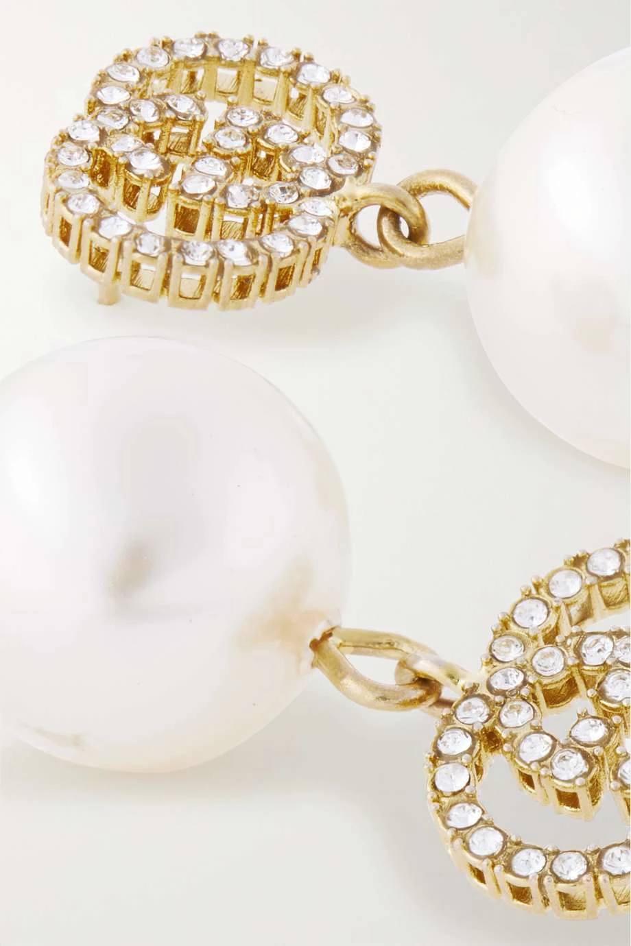 GUCCI GG Goldfarbene Ohrringe Mit Kristallen Und Kunstperlen 4 GUCCI GG Goldfarbene Ohrringe Mit Kristallen Und Kunstperlen – Bild 4