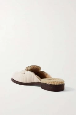 GUCCI Marmont Slippers Aus Gestepptem Leder Mit Shearling-Futter ,Wollweiß 7 GUCCI Marmont Slippers Aus Gestepptem Leder Mit Shearling-Futter ,Wollweiß -Gucci Verkäufe w920 q60 746